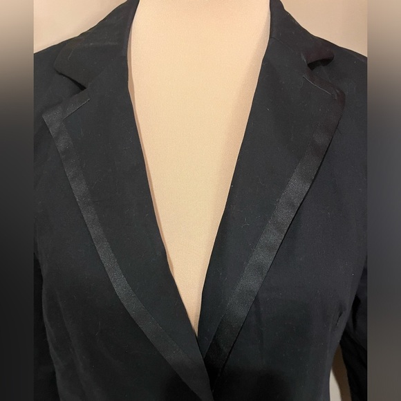 American Eagle Black Blazer with satin blue/white striped sleeve lining, Small - Picture 3 of 8